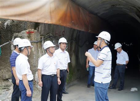 覃振华到古偿河原水输水工程调研